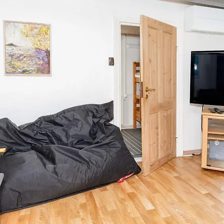 Scenic Pool House Retreat - By Traum *