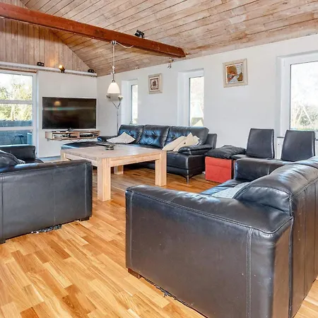 Scenic Pool House Retreat - By Traum * Thyholm