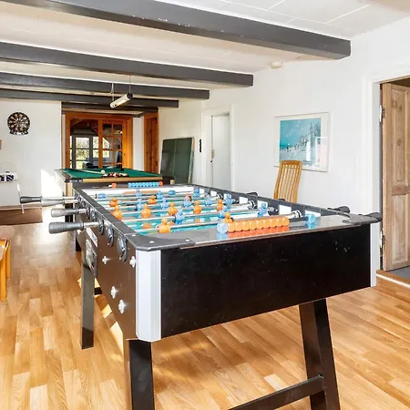 Scenic Pool House Retreat - By Traum