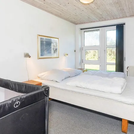 בית נופש Scenic Pool House Retreat - By Traum