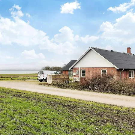 Scenic Pool House Retreat - By Traum *